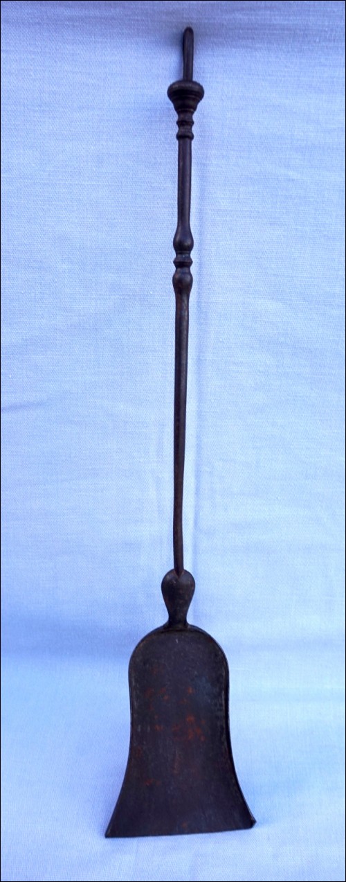 Belgium Fire Tool Ash Shovel Wrought Iron Ferronnerie Bouillonnaise 1900's