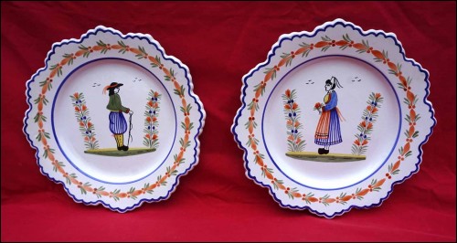 QUIMPER HENRIOT Couple Breton Pair Scalloped Plate Vintage Hand Painted Faience 1980's