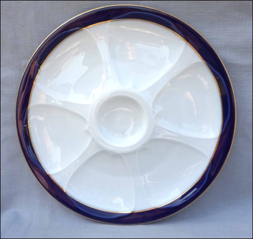 LIMOGES GDA BLue White Porcelain Oyster Plate Gold Trim
